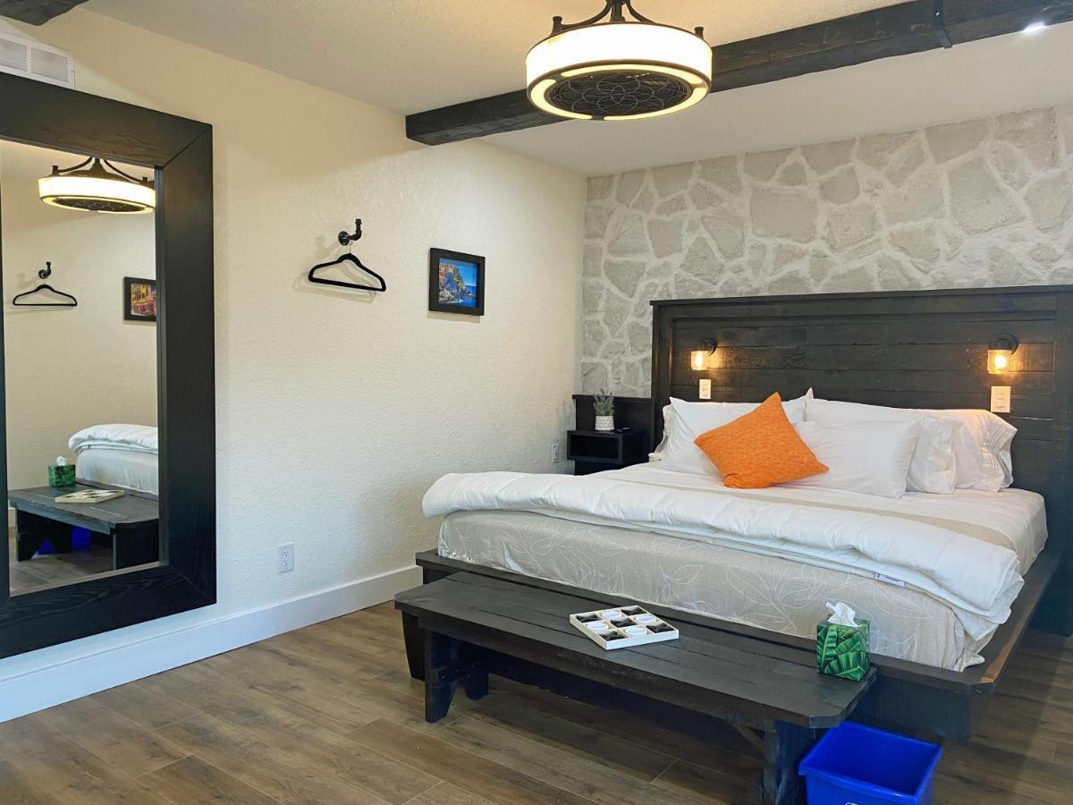 Villa Di Casa - Boutique Hotel Уелингтън Екстериор снимка