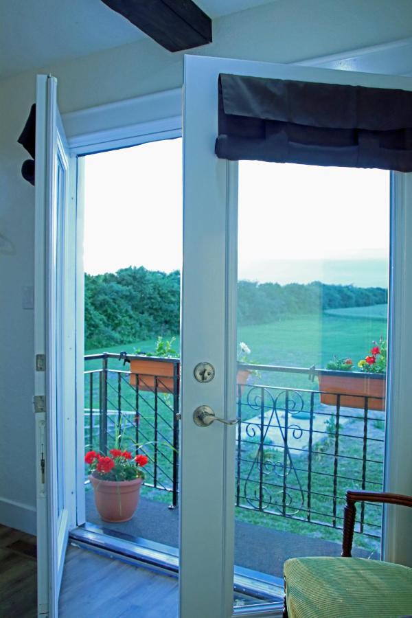 Villa Di Casa - Boutique Hotel Уелингтън Екстериор снимка