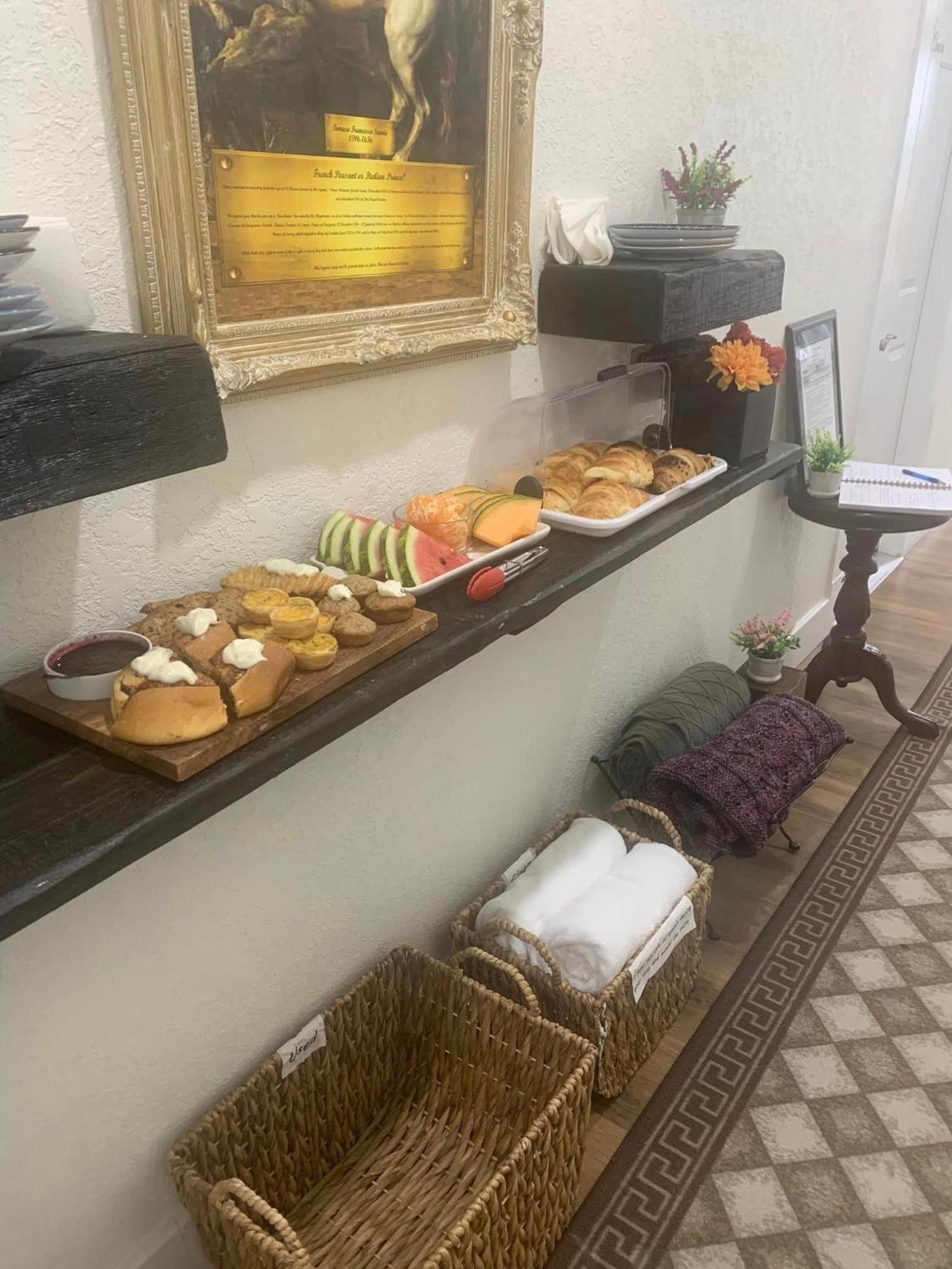 Villa Di Casa - Boutique Hotel Уелингтън Екстериор снимка